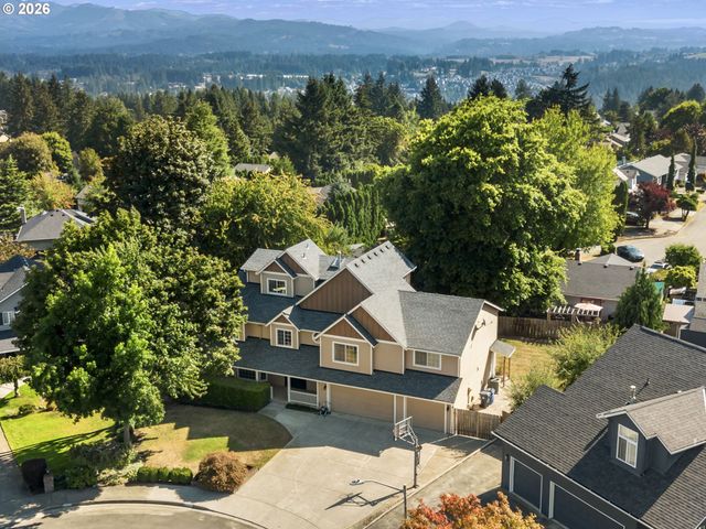 1727 Nw 30TH Cir, Camas, WA 98607