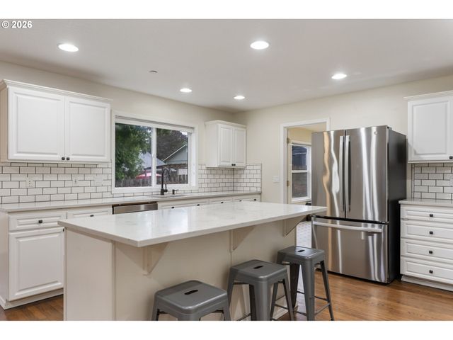1727 Nw 30TH Cir, Camas, WA 98607