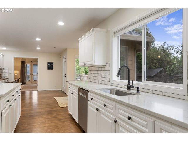1727 Nw 30TH Cir, Camas, WA 98607