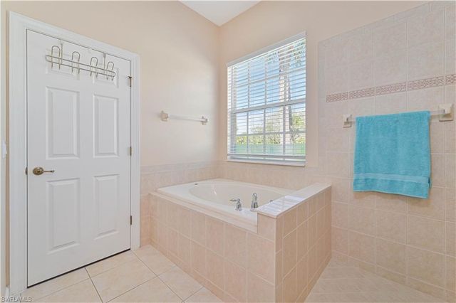 5582 Whispering Willow WAY, Fort Myers, FL 33908
