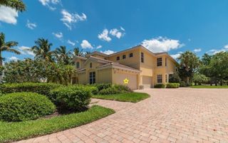 1252 Rialto WAY # 202, Naples, FL 34114