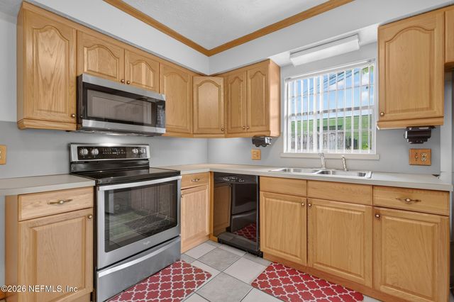 7422 DEEPWOOD Drive S, Jacksonville, FL 32244