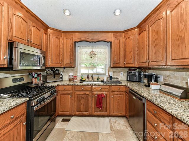 1472 Ridgewood Drive, Concord, NC 28027