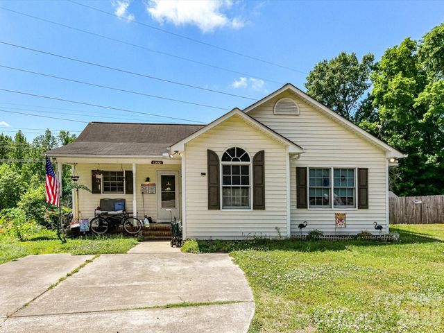 1472 Ridgewood Drive, Concord, NC 28027