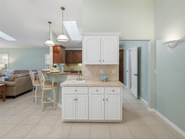 2014 N PENINSULA AVENUE, New Smyrna Beach, FL 32169