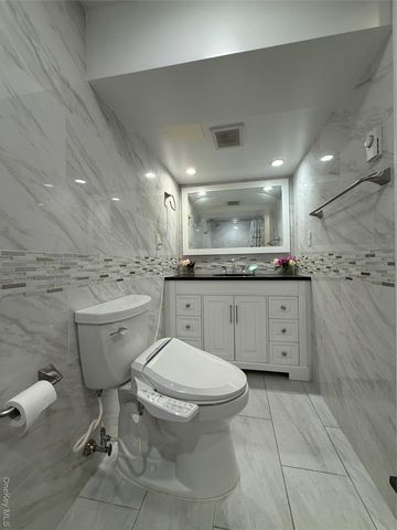 110-51 64th Road 25, Forest Hills, NY 11375