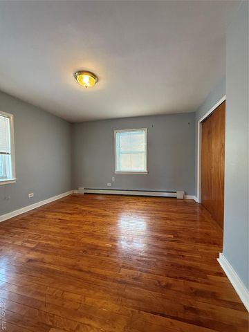 110-51 64th Road 25, Forest Hills, NY 11375