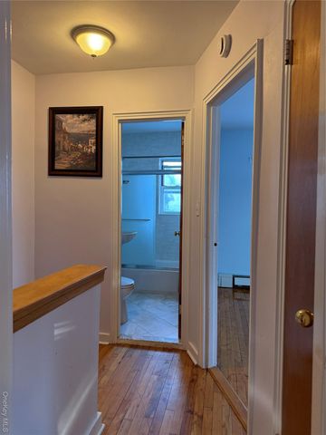 110-51 64th Road 25, Forest Hills, NY 11375