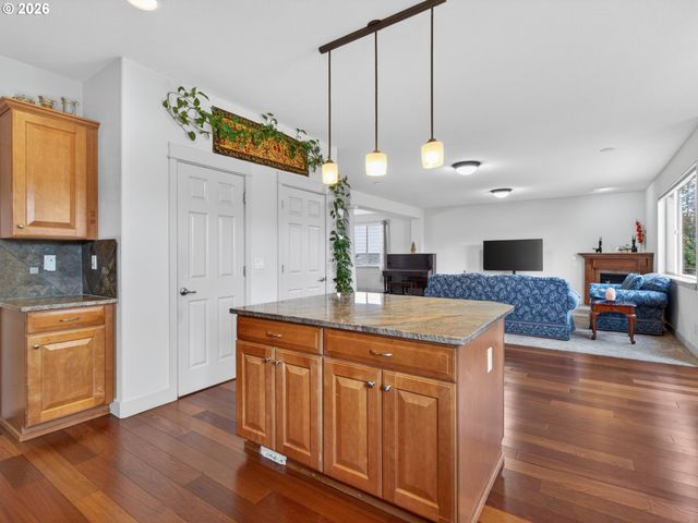 5907 Nw REDFOX Dr, Portland, OR 97229