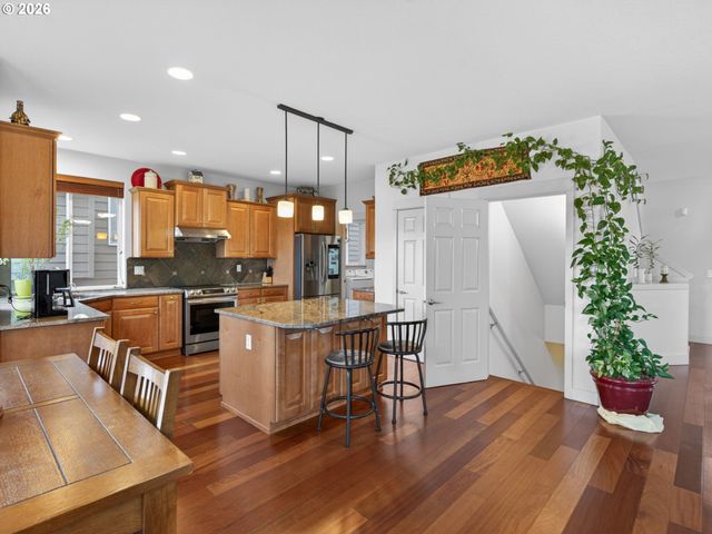 5907 Nw REDFOX Dr, Portland, OR 97229