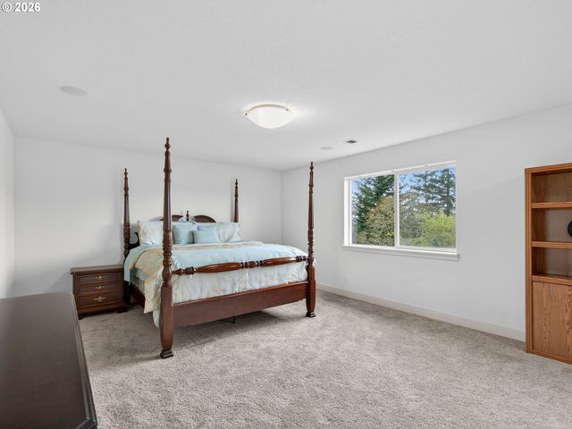 5907 Nw REDFOX Dr, Portland, OR 97229