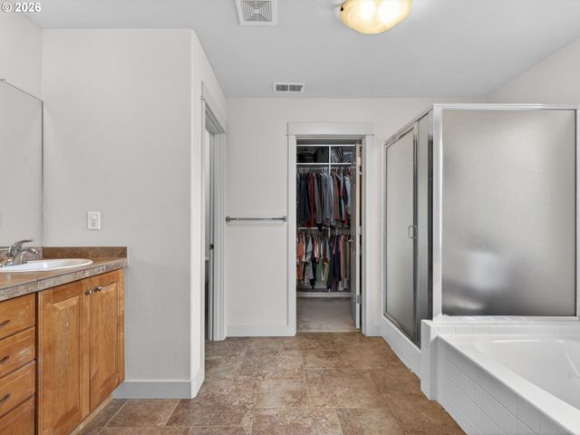 5907 Nw REDFOX Dr, Portland, OR 97229