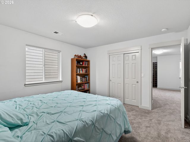 5907 Nw REDFOX Dr, Portland, OR 97229