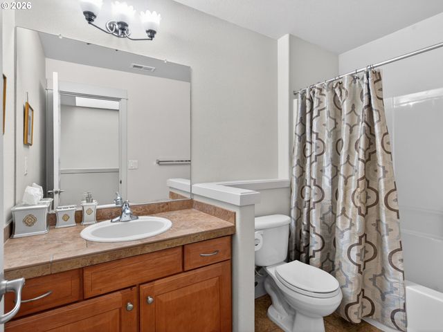 5907 Nw REDFOX Dr, Portland, OR 97229