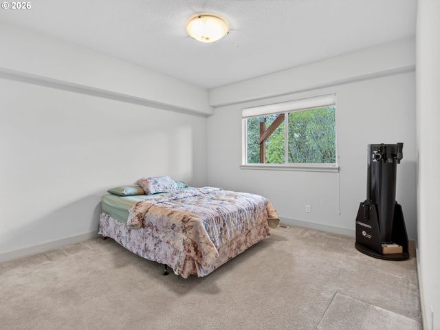 5907 Nw REDFOX Dr, Portland, OR 97229