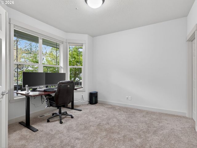 5907 Nw REDFOX Dr, Portland, OR 97229