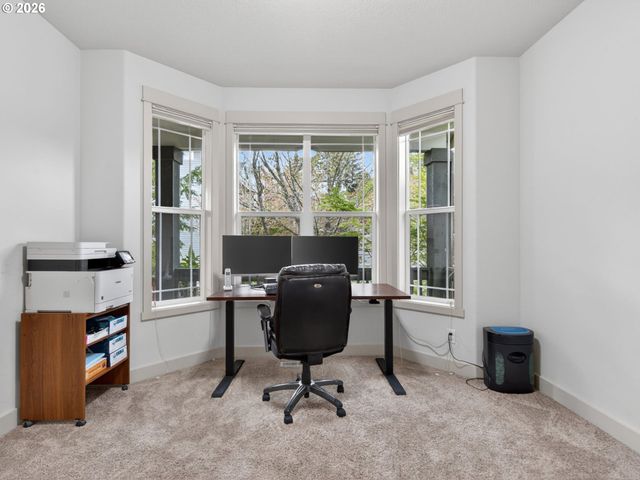 5907 Nw REDFOX Dr, Portland, OR 97229