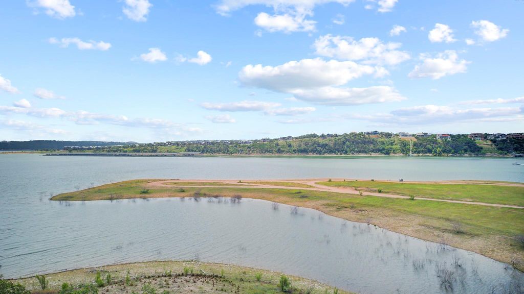 2702 Cornell CV, Lago Vista, TX 78645