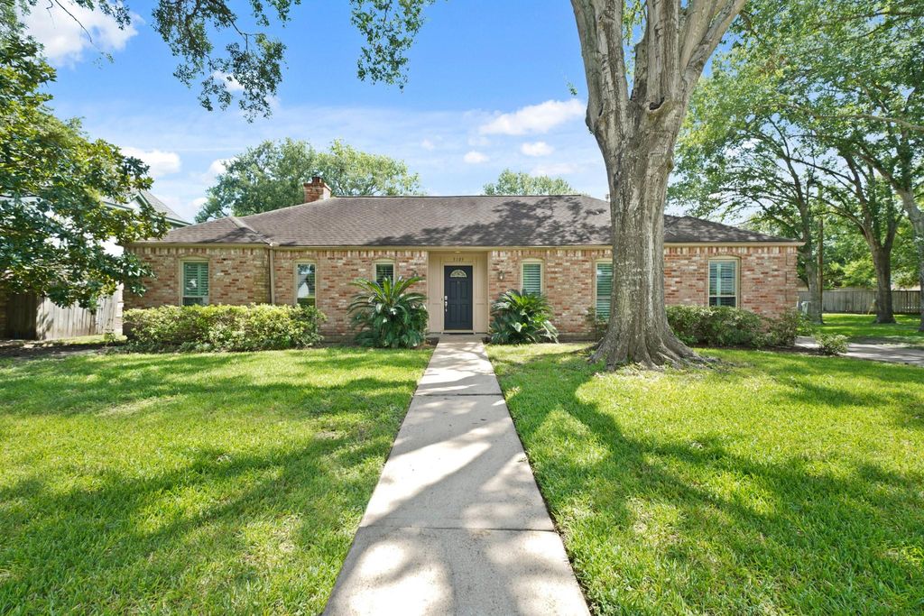 3103 Fairway Drive, Sugar Land, TX 77478