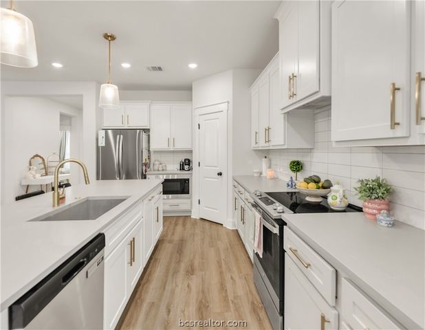 857 Double Mountain Road, College Station, TX 77845