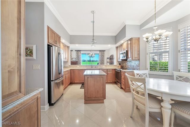 848 Regency Reserve CT 2, Naples, FL 34119