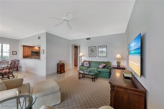 848 Regency Reserve CT 2, Naples, FL 34119