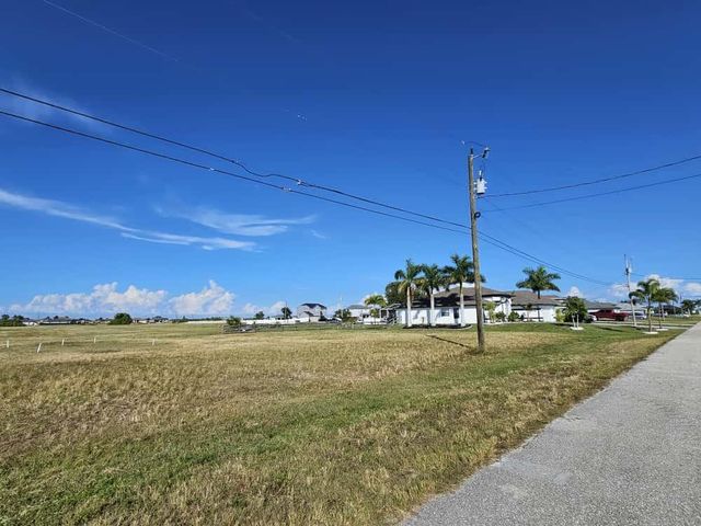 3405 NW 6th Street, Cape Coral, FL 33993