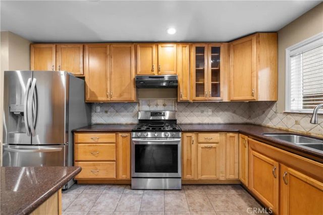 23741 Archwood St, West Hills, CA 91307