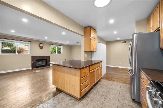 23741 Archwood St, West Hills, CA 91307