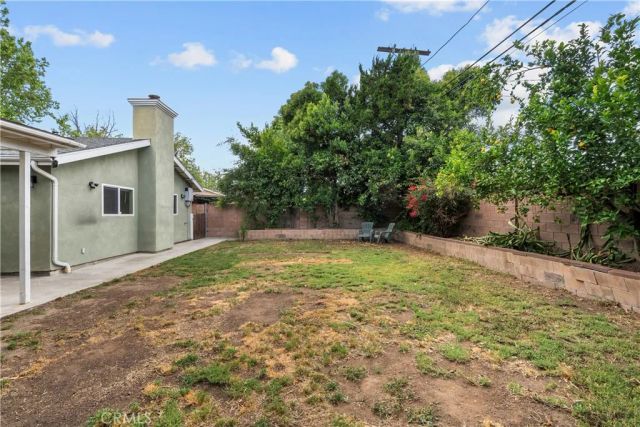 23741 Archwood St, West Hills, CA 91307