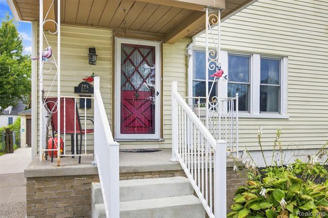 224 Mohawk Street, Dearborn, MI 48124