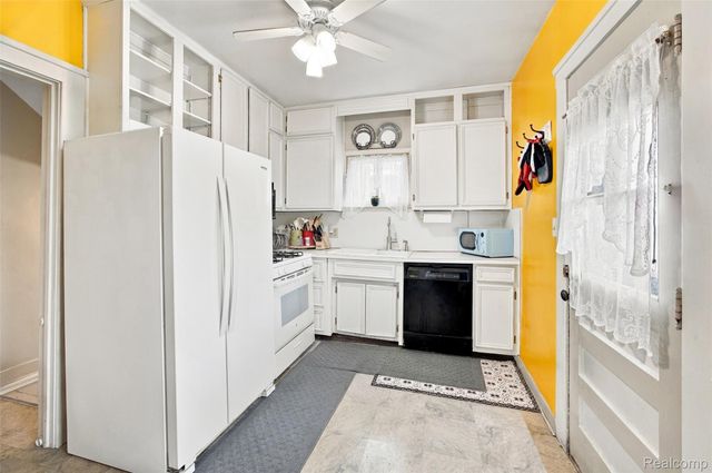 224 Mohawk Street, Dearborn, MI 48124