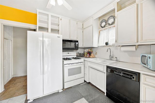 224 Mohawk Street, Dearborn, MI 48124