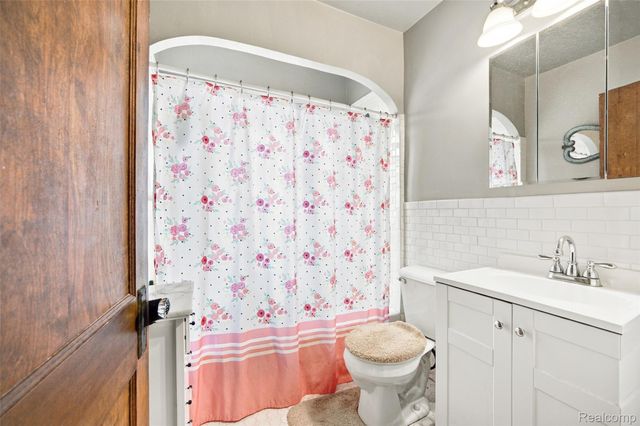 224 Mohawk Street, Dearborn, MI 48124