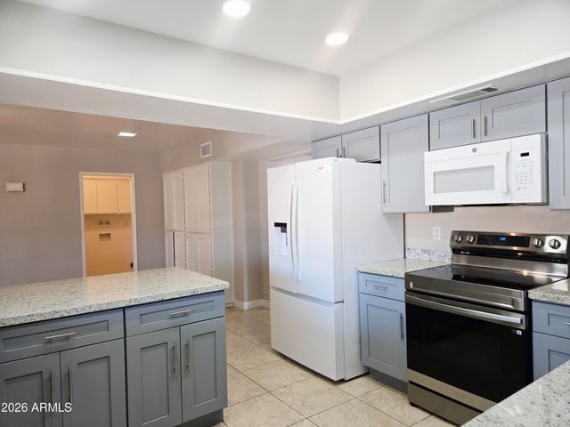 5132 W LAS PALMARITAS Drive, Glendale, AZ 85302