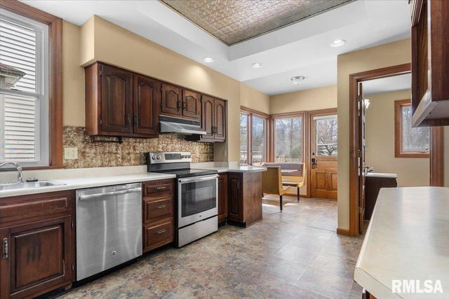 534 W VINE Street, Springfield, IL 62704