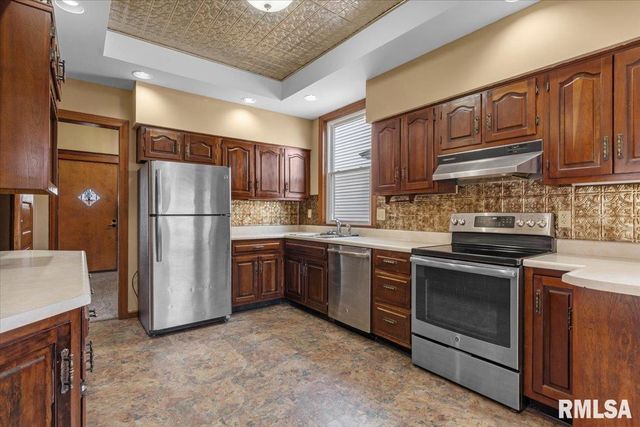 534 W VINE Street, Springfield, IL 62704