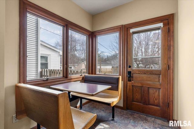 534 W VINE Street, Springfield, IL 62704