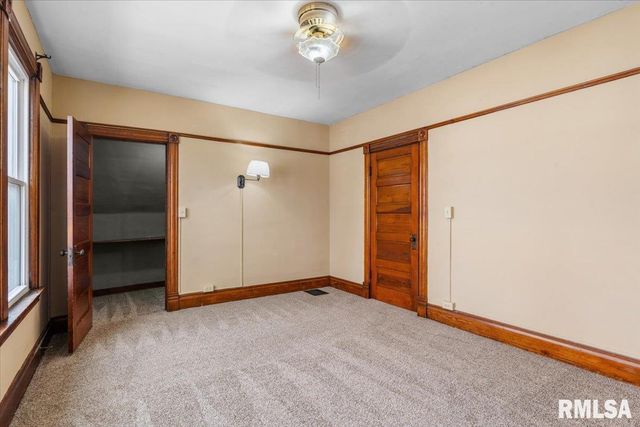 534 W VINE Street, Springfield, IL 62704