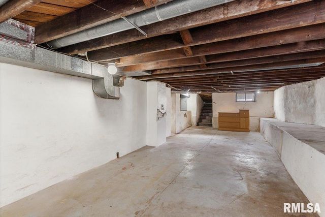 534 W VINE Street, Springfield, IL 62704