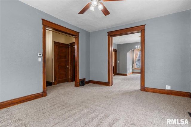 534 W VINE Street, Springfield, IL 62704