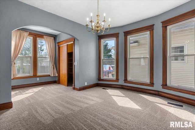 534 W VINE Street, Springfield, IL 62704