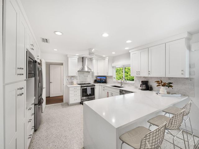 471 Mars Way, Juno Beach, FL 33408