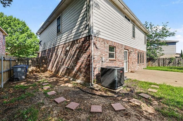 4030 Holly Leaf Court, Dallas, TX 75212