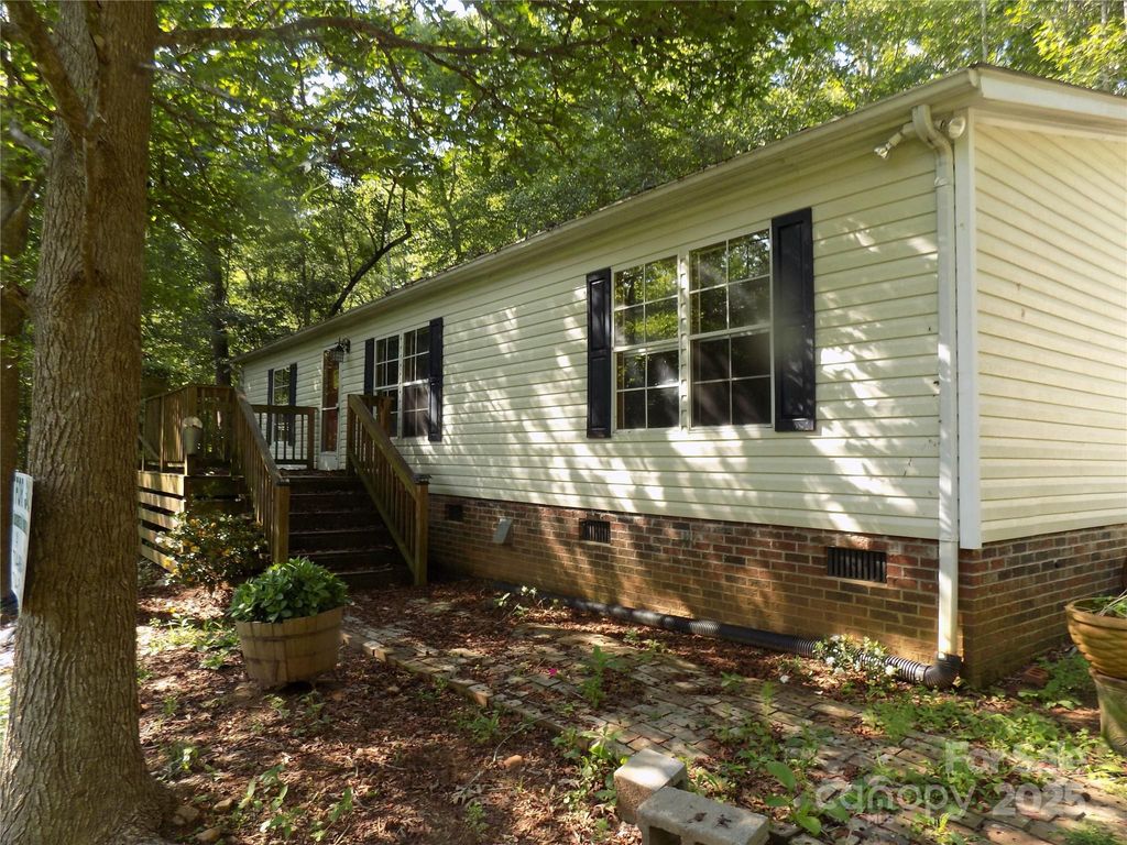 2130 Babbling Brook Lane, Gastonia, NC 28052