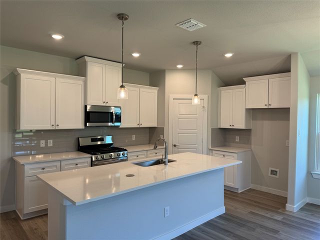 605 Finlee Way, Tioga, TX 76271