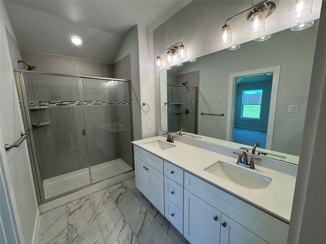 605 Finlee Way, Tioga, TX 76271