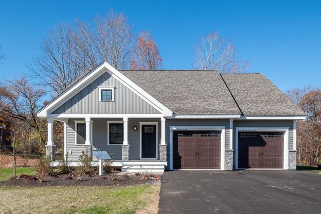 49 Edgewater Drive, Brentwood, NH 03833