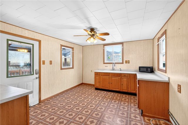 101 7th St, Monongahela City, PA 15063