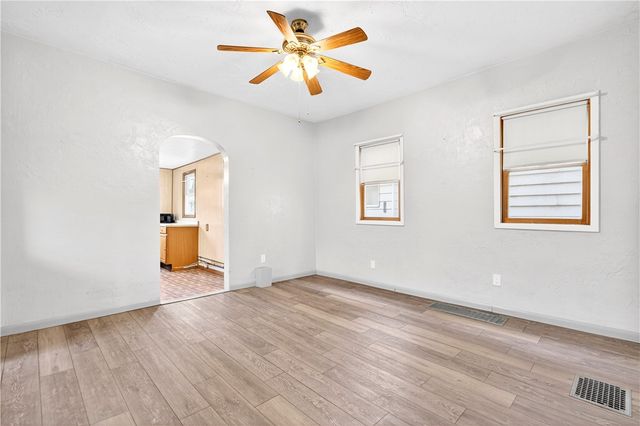 101 7th St, Monongahela City, PA 15063